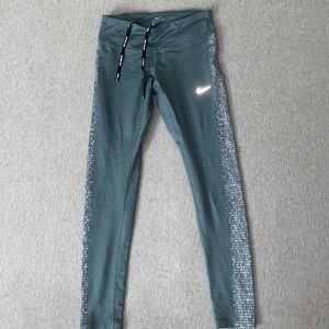 Nike leggings